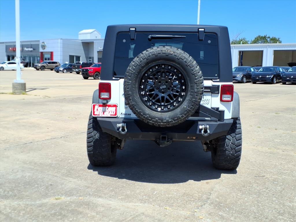 Used 2015 Jeep Wrangler Sport AWD/4WD image 6