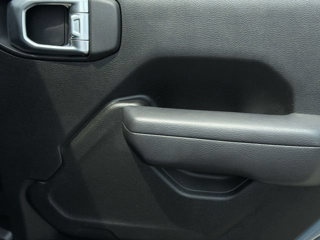 Used 2024 Jeep Gladiator Sport AWD/4WD image 37