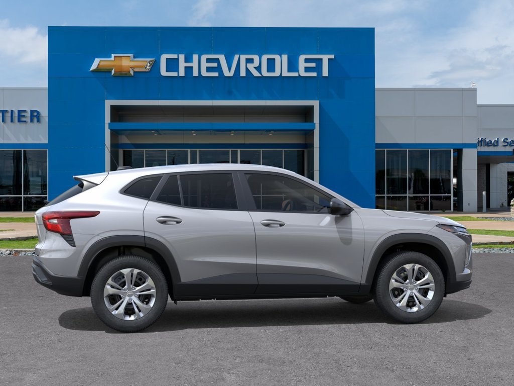 New 2026 Chevrolet Trax LS w/ Driver Confidence Package FWD image 5