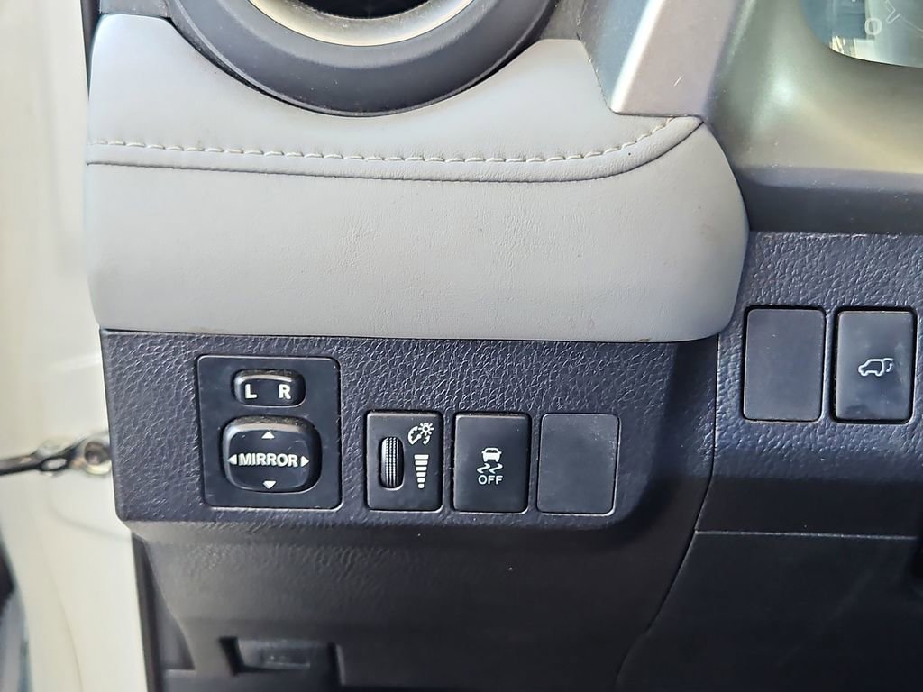 Used 2014 Toyota RAV4 Limited FWD image 14