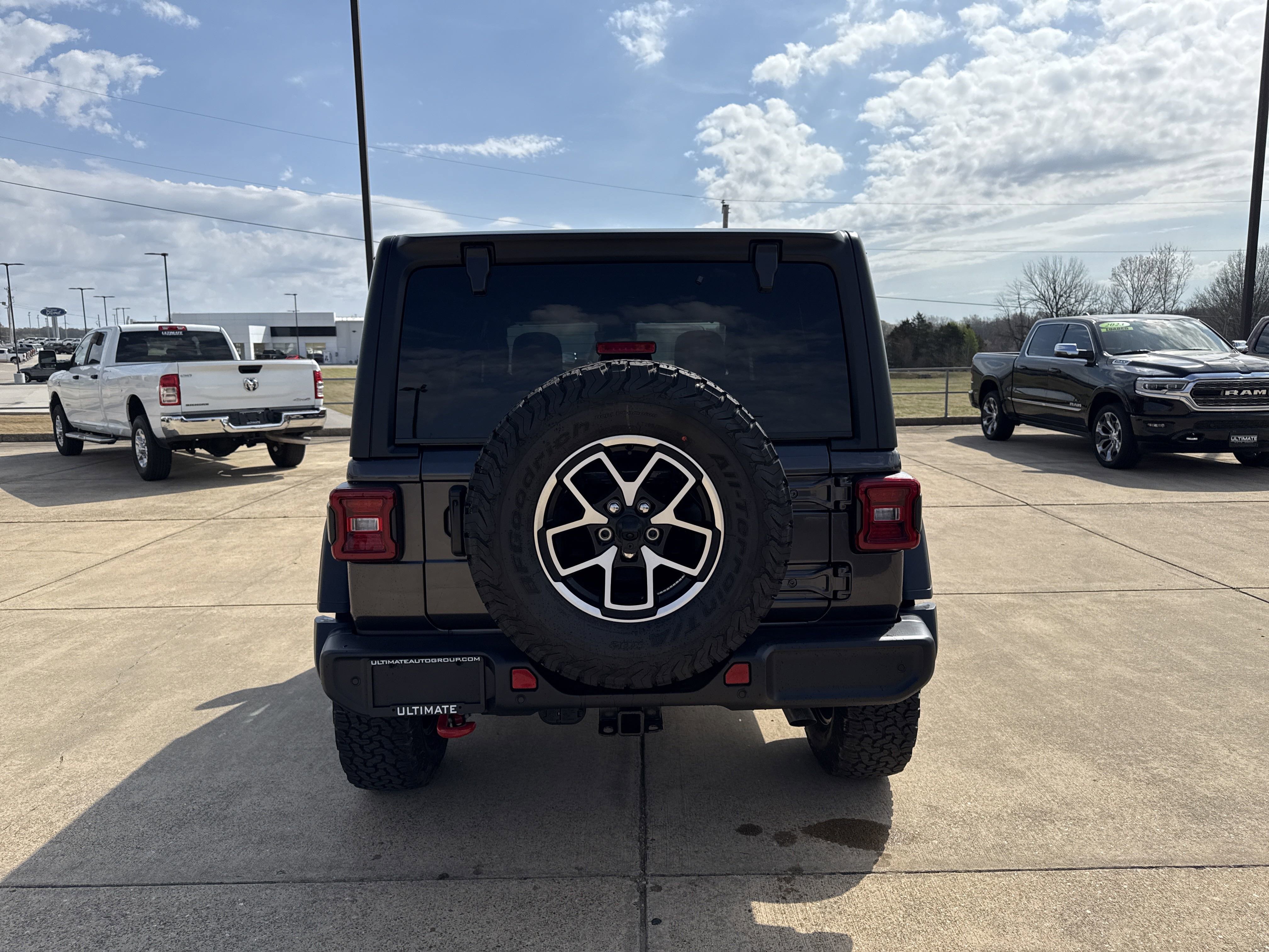 New 2025 Jeep Wrangler Unlimited Rubicon w/ Technology Group image 7