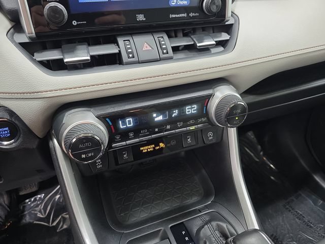 Certified 2020 Toyota RAV4 XLE Premium AWD/4WD image 25