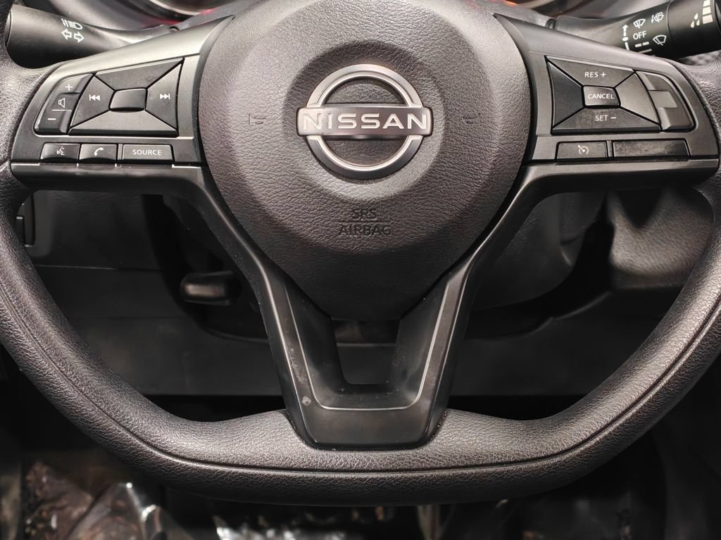 Used 2025 Nissan Kicks Play S FWD image 5
