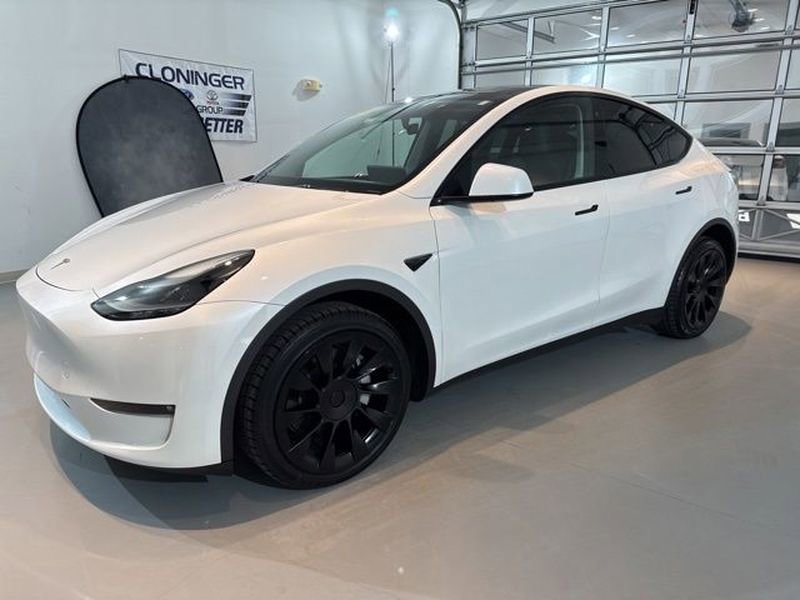 Used 2023 Tesla Model Y Long Range image 5