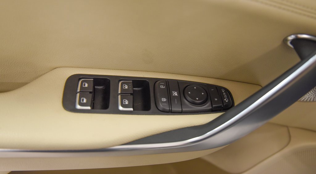 Used 2023 Kia Stinger GT-Line w/ Sun & Sound Package image 16