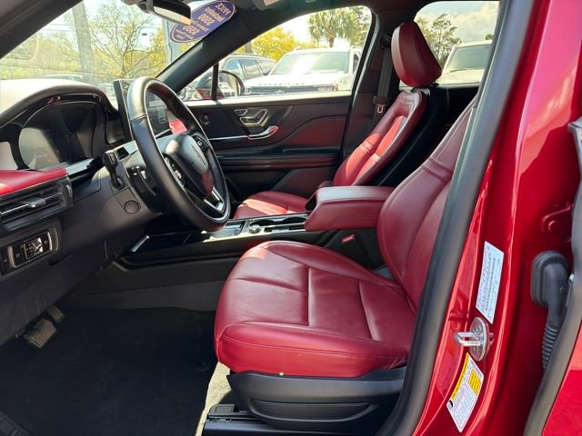 Used 2025 Lincoln Corsair Reserve w/ Equipment Group 202A image 10