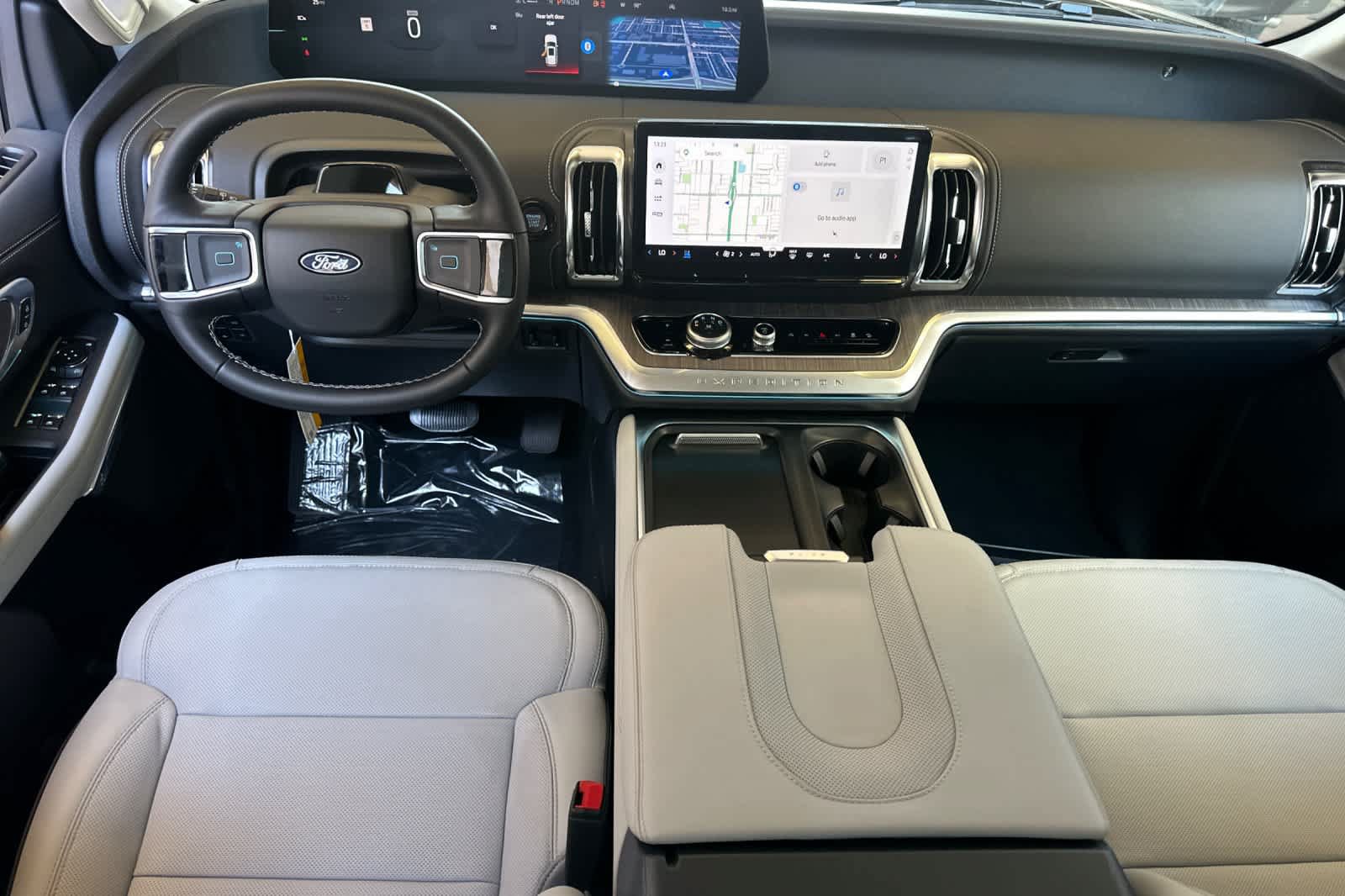 New 2026 Ford Expedition Max Platinum w/ Platinum Ultimate Package AWD/4WD image 3