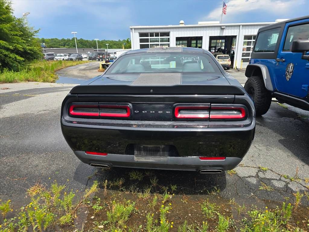 Used 2019 Dodge Challenger SXT w/ Blacktop Package RWD image 11