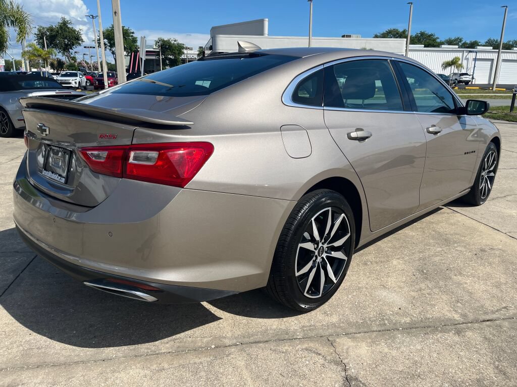 Used 2024 Chevrolet Malibu RS FWD image 3