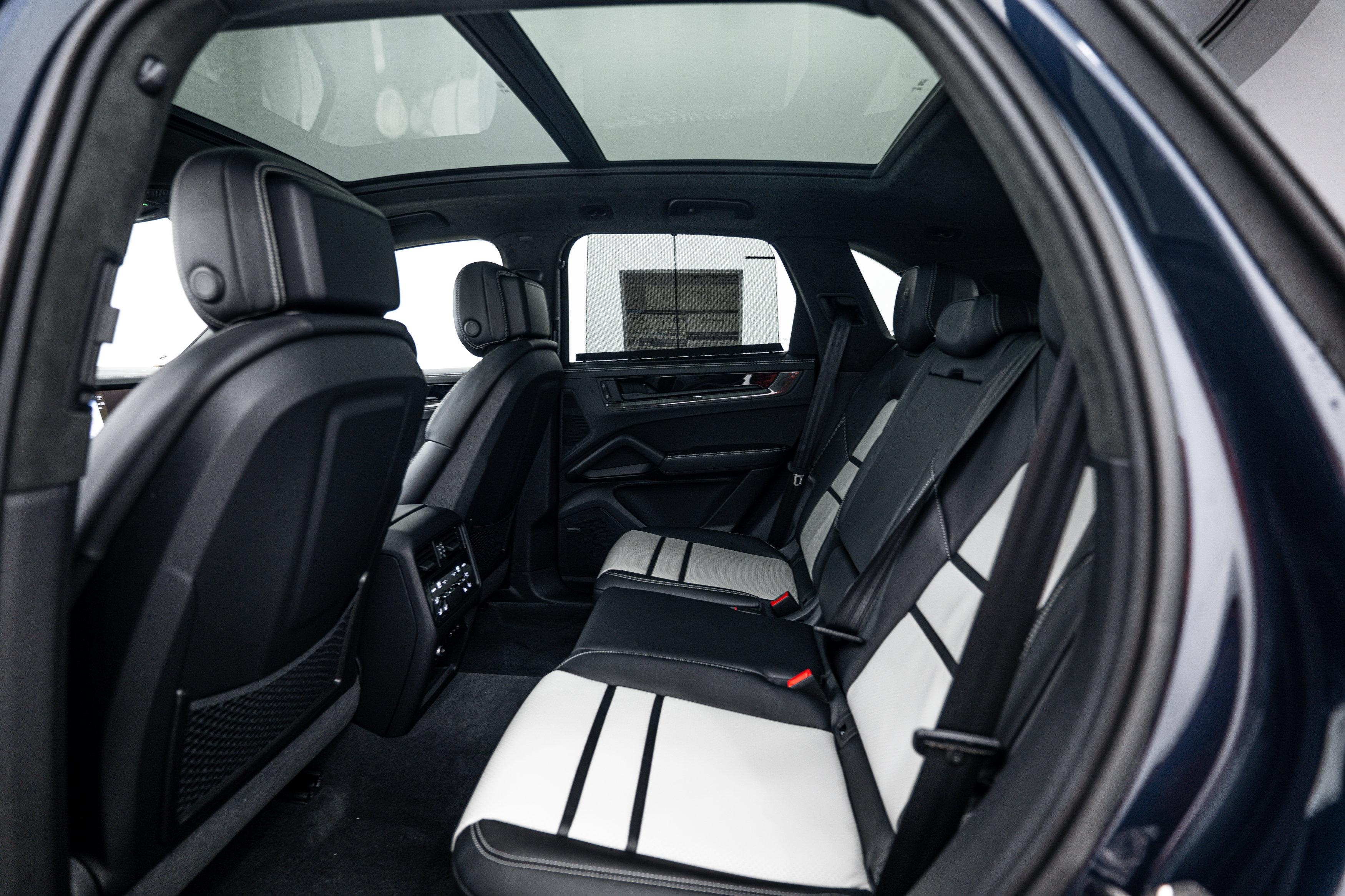 New 2026 Porsche Cayenne GTS AWD/4WD image 24