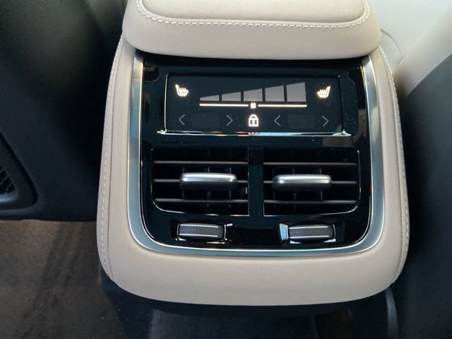 New 2026 Volvo XC90 B6 Plus AWD/4WD image 14