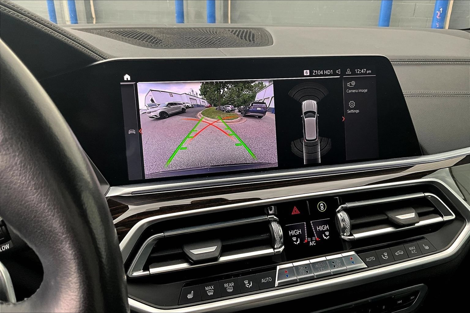 Used 2020 BMW X5 xDrive40i w/ Premium Package AWD/4WD image 17