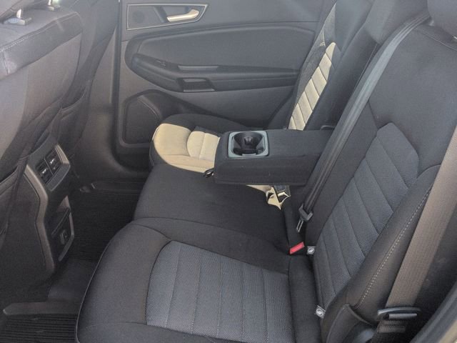 Used 2020 Ford Edge SE FWD image 22