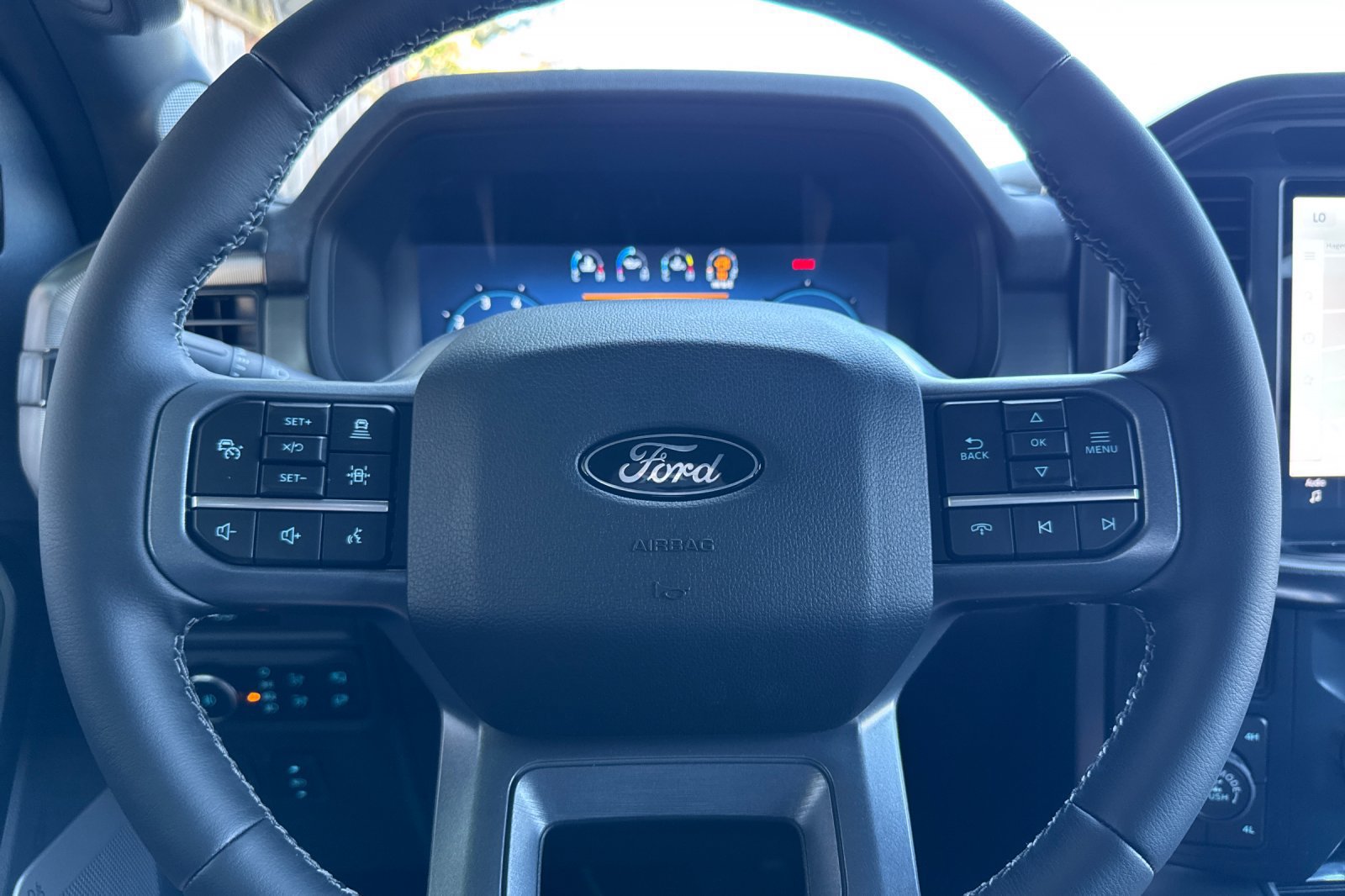 New 2026 Ford F150 Lariat w/ Equipment Group 501A Mid AWD/4WD image 27