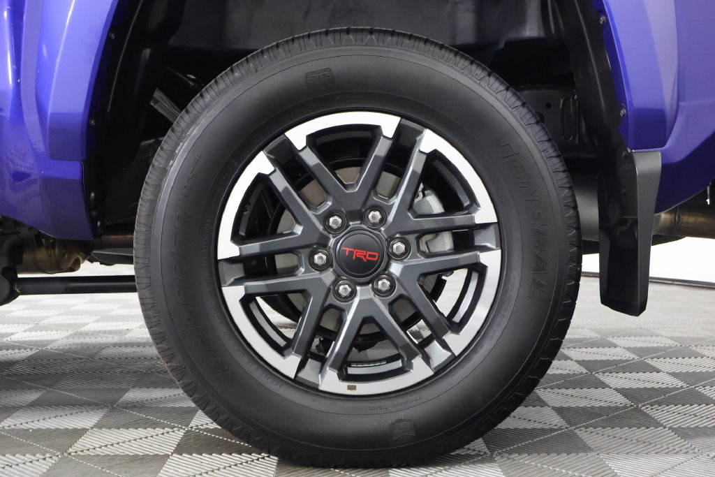 Used 2025 Toyota Tacoma TRD Sport w/ TRD Sport Premium Package AWD/4WD image 16