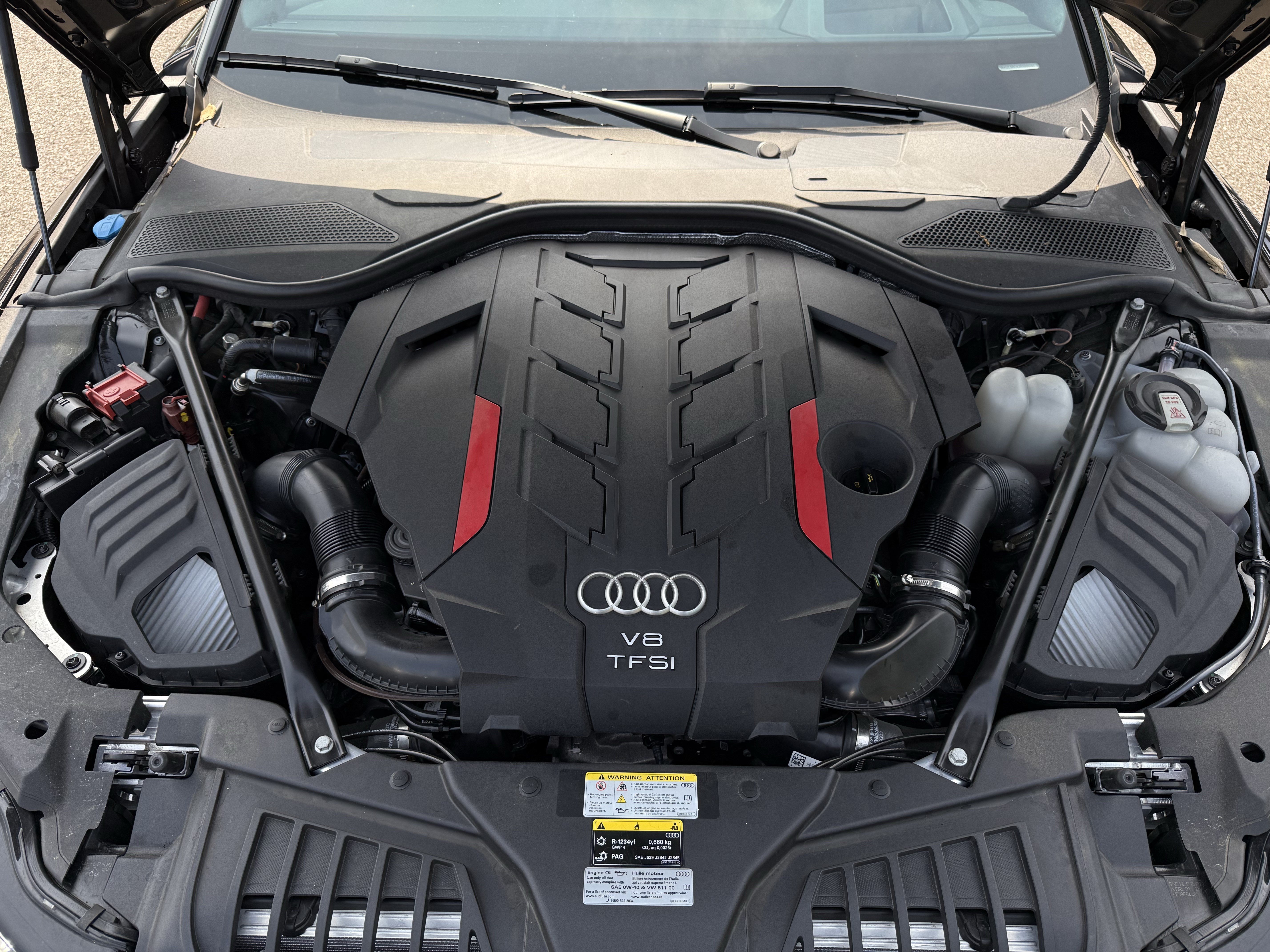 Used 2024 Audi S8 AWD/4WD image 34