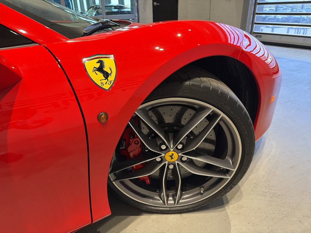Used 2018 Ferrari 488 Spider RWD image 16