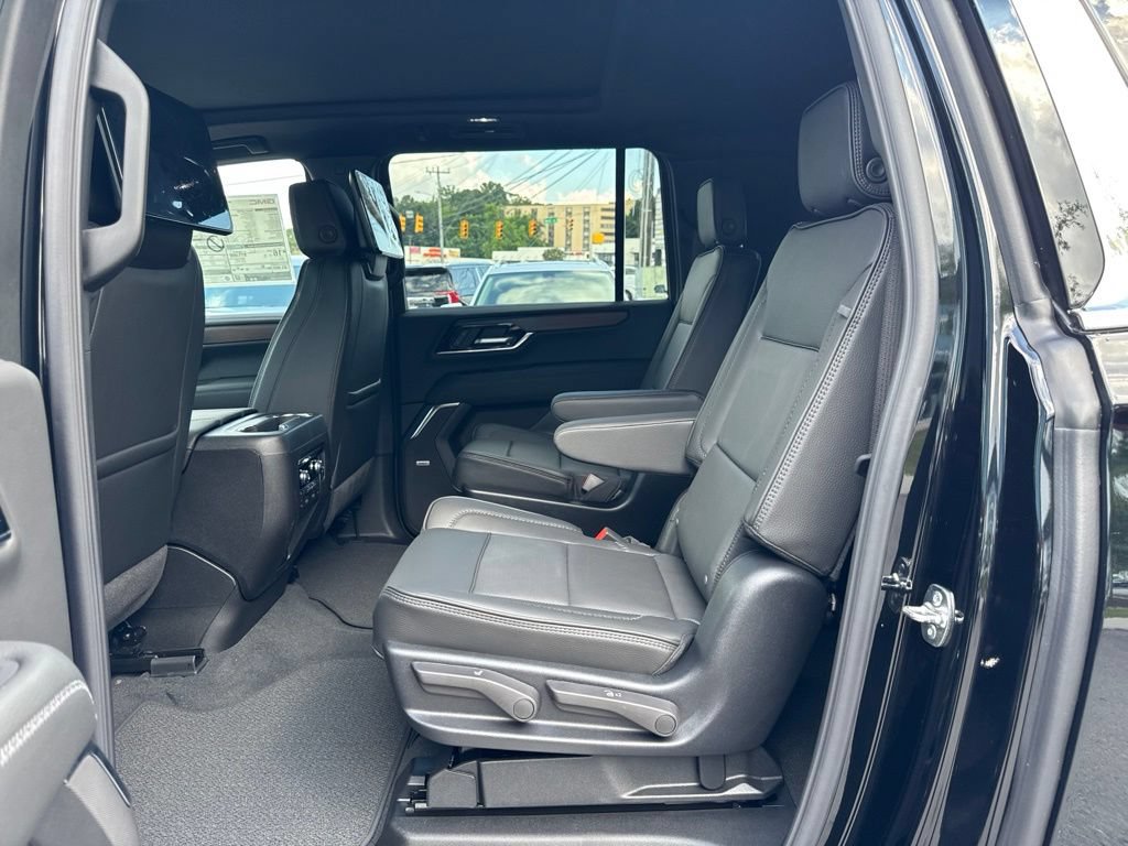 New 2026 GMC Yukon XL Denali w/ Denali Reserve Package AWD/4WD image 28