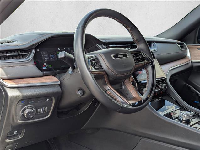 Used 2023 Jeep Grand Cherokee Summit w/ Luxury Tech Group V AWD/4WD image 10