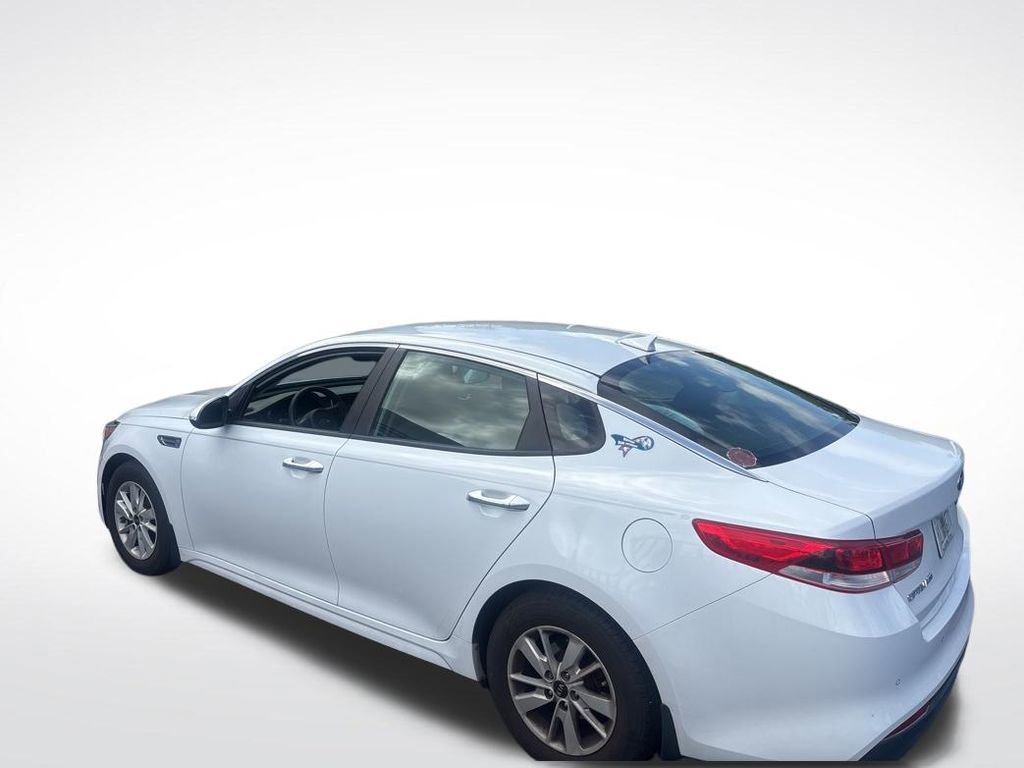 Used 2018 Kia Optima LX image 11