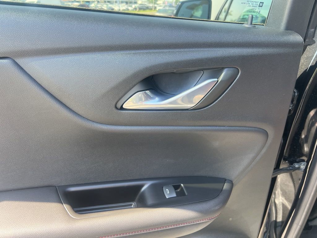 Used 2025 Chevrolet Blazer RS image 27