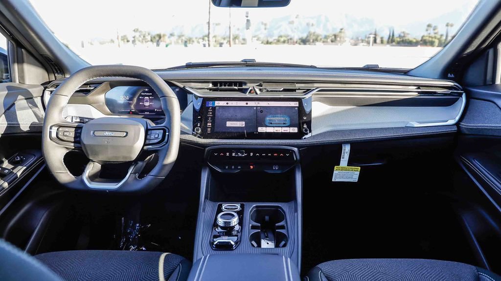 New 2026 Jeep Cherokee Laredo AWD/4WD image 15