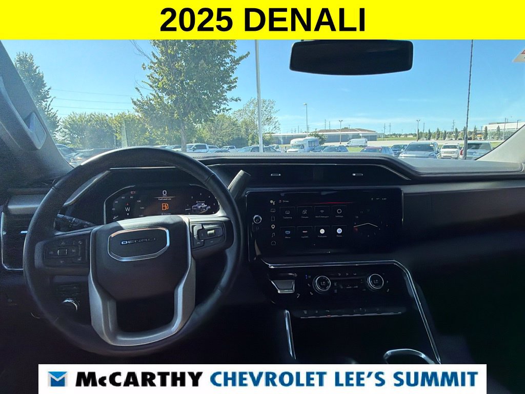 Used 2025 GMC Sierra 3500 Denali AWD/4WD image 26