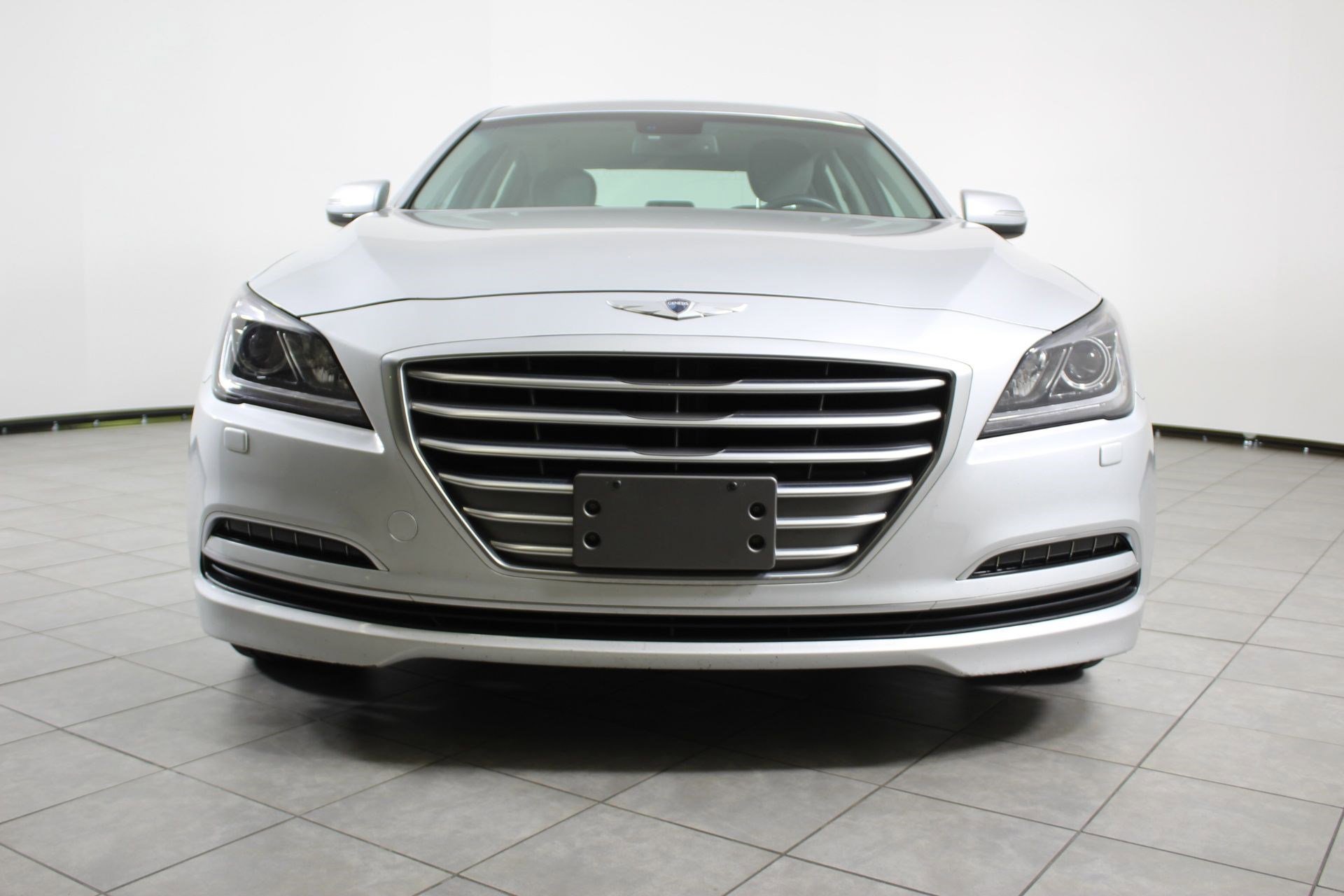 Used 2015 Hyundai Genesis 3.8 image 6
