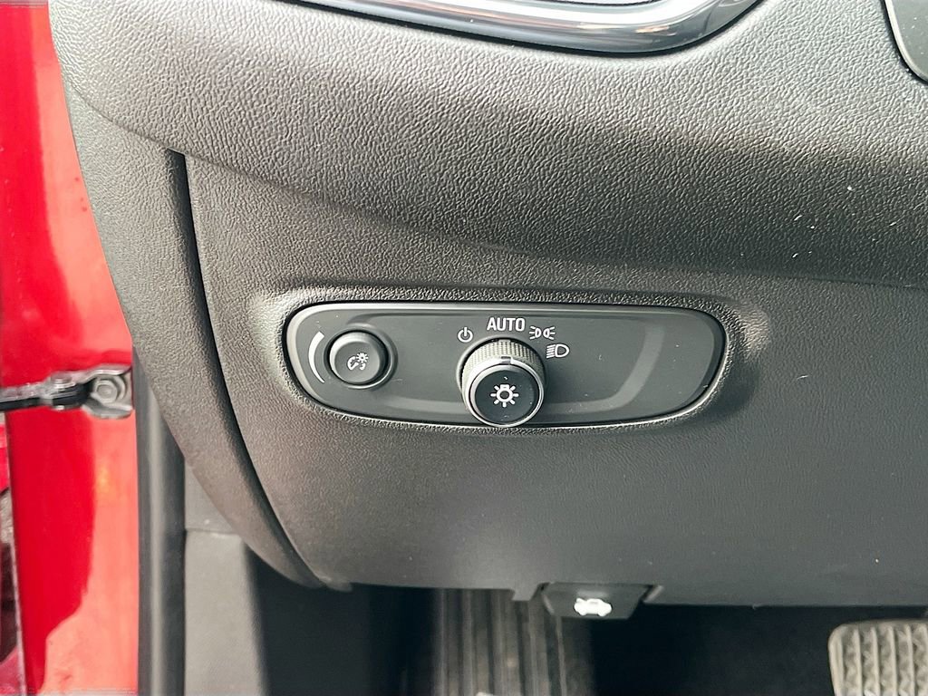 Used 2024 Chevrolet Equinox RS w/ LPO, Floor Liner Package image 10