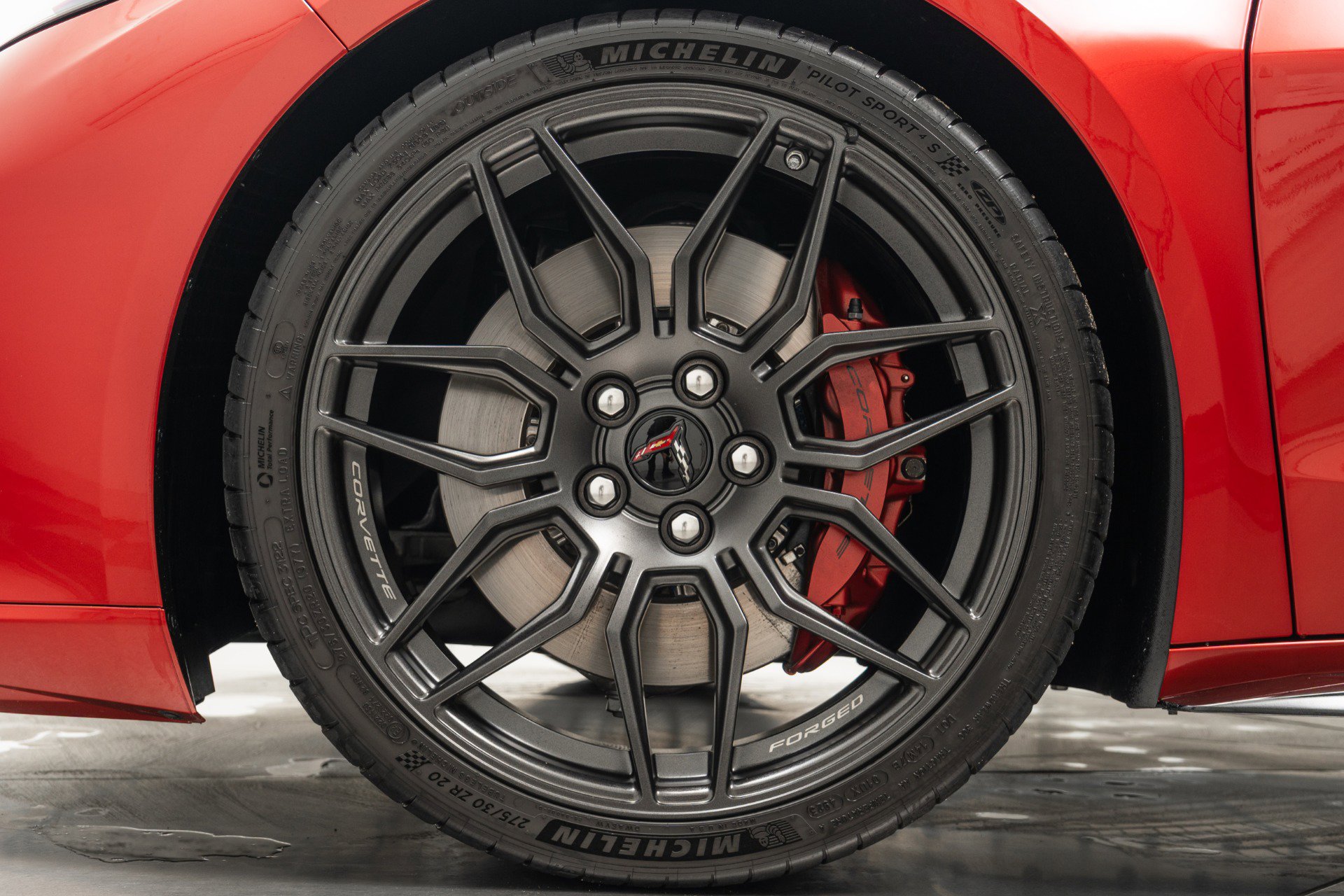 Used 2024 Chevrolet Corvette Z06 RWD image 10