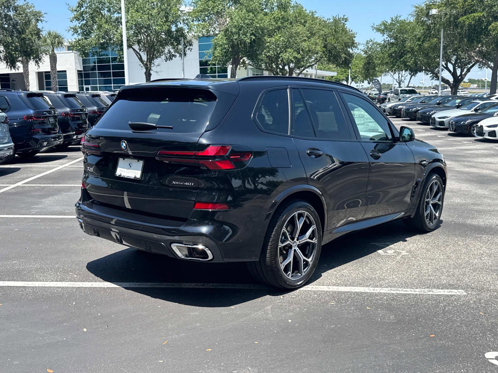 Certified 2025 BMW X5 xDrive40i w/ M Sport Package image 4