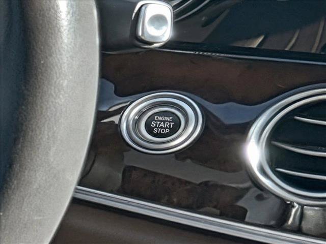 Used 2017 Mercedes-Benz E 300 image 17