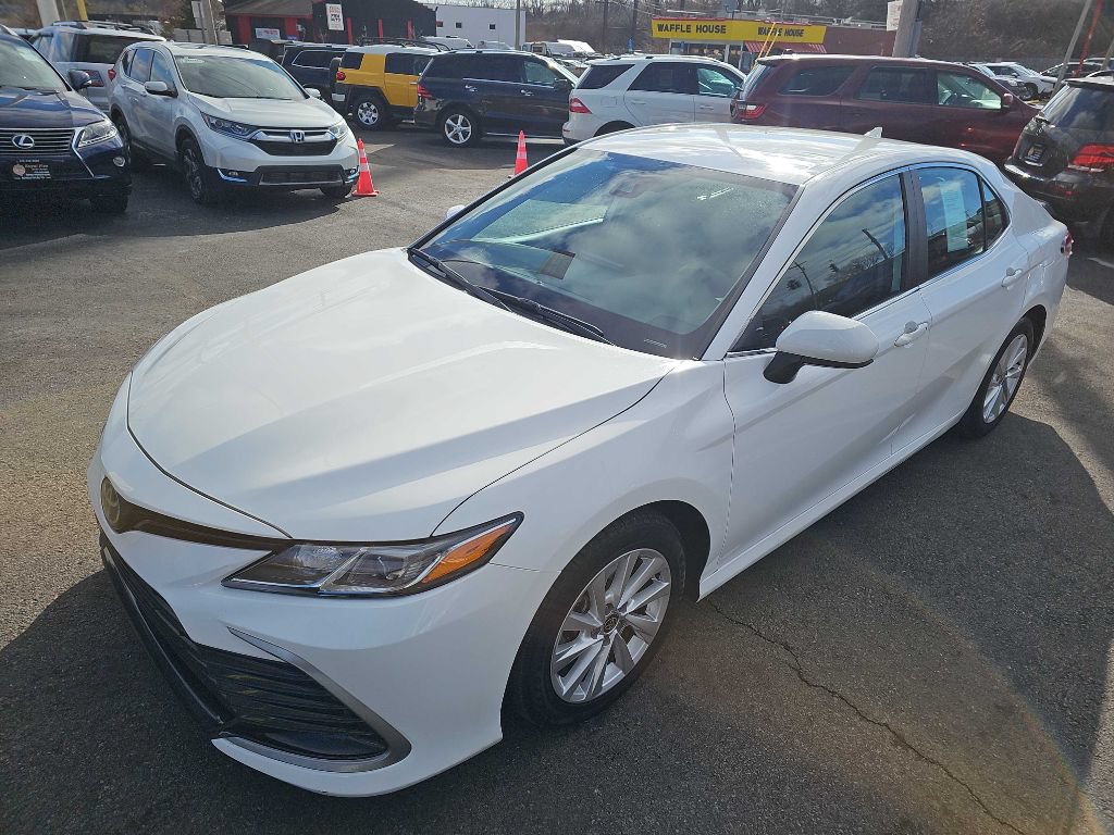 Used 2021 Toyota Camry LE FWD image 27