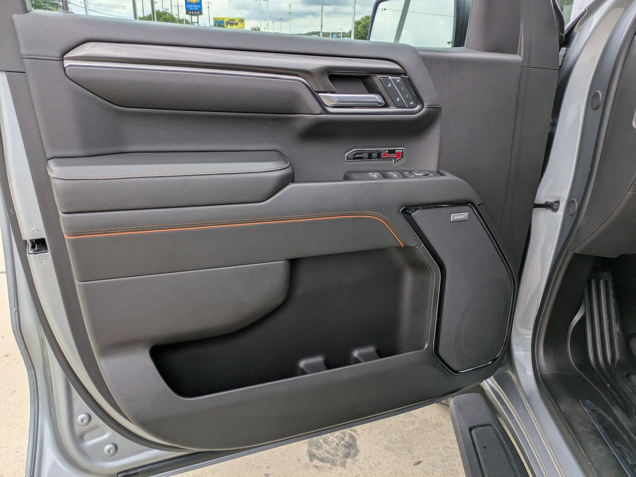 Certified 2024 GMC Sierra 1500 AT4 w/ AT4 Premium Package AWD/4WD image 11