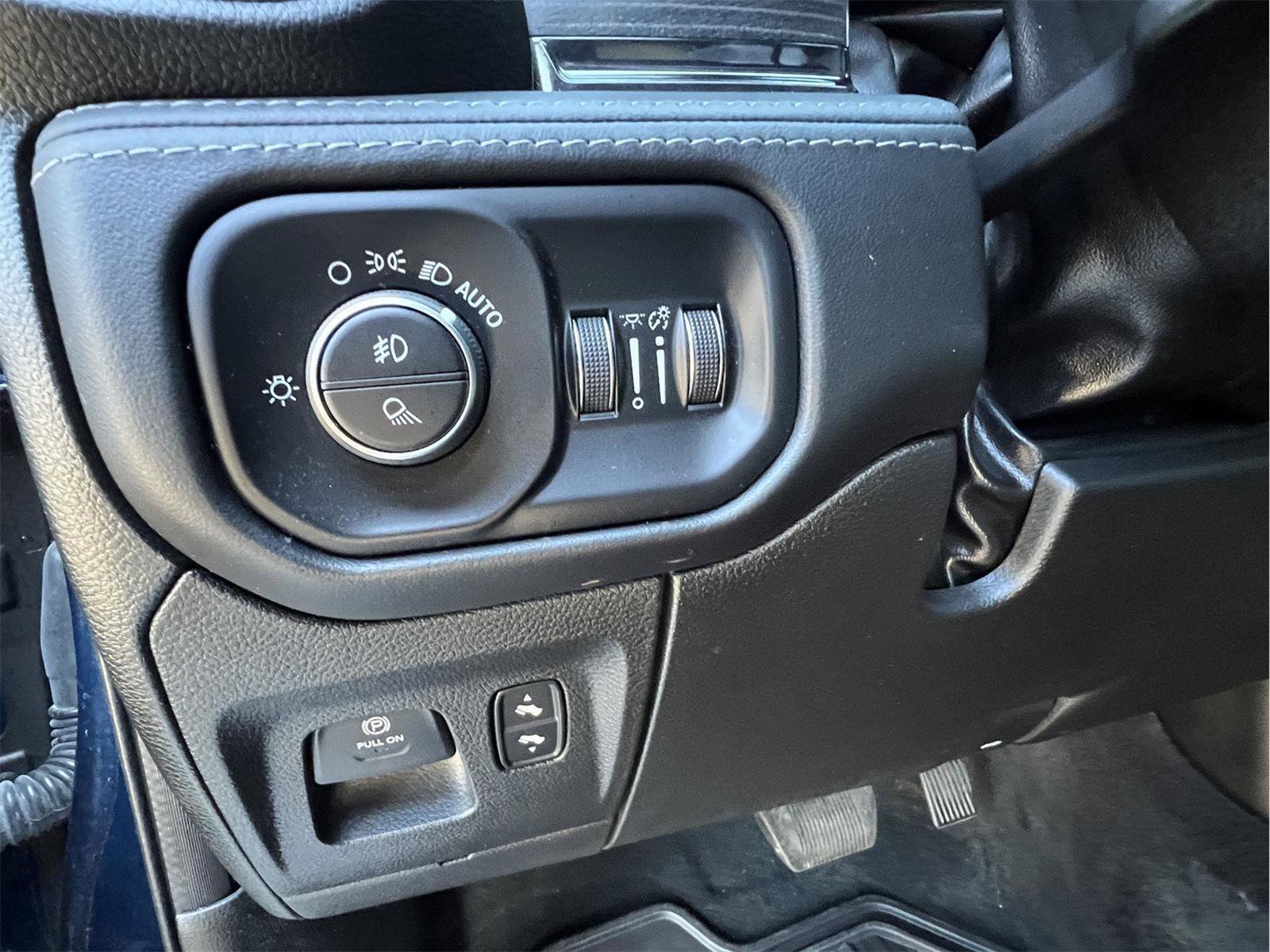 Used 2022 RAM 1500 Limited w/ Trailer Tow Group image 14