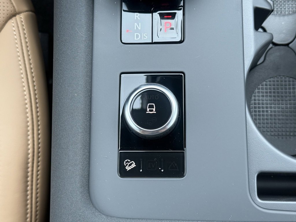 New 2025 Land Rover Discovery Dynamic SE image 21