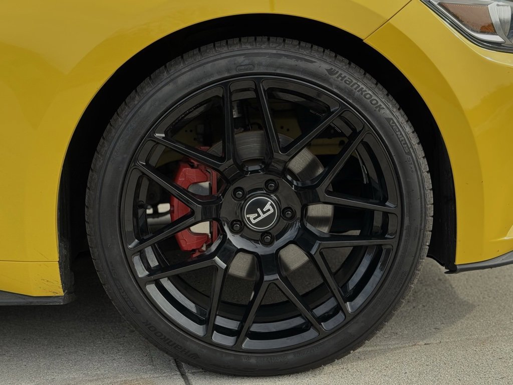 Used 2015 Ford Mustang Premium image 6