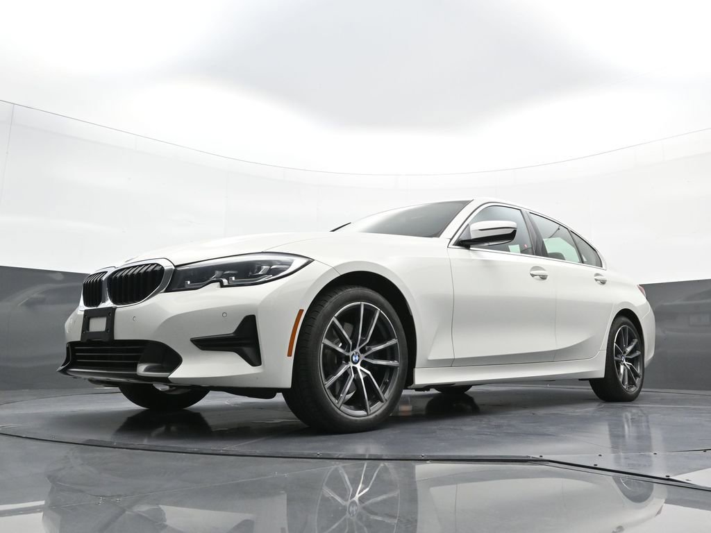 Used 2021 BMW 330i xDrive Sedan w/ Convenience Package image 23