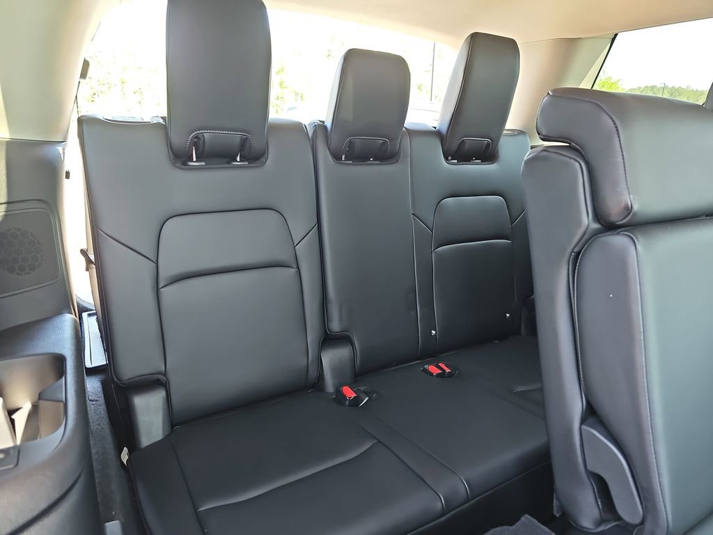 Used 2024 Nissan Pathfinder Platinum w/ Cargo Package image 15