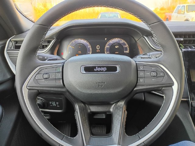 New 2027 Jeep Grand Cherokee Laredo X AWD/4WD image 13
