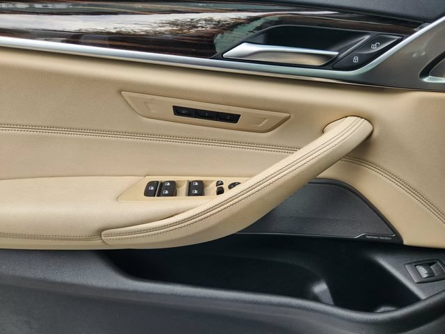 Used 2022 BMW 530i xDrive AWD/4WD image 23