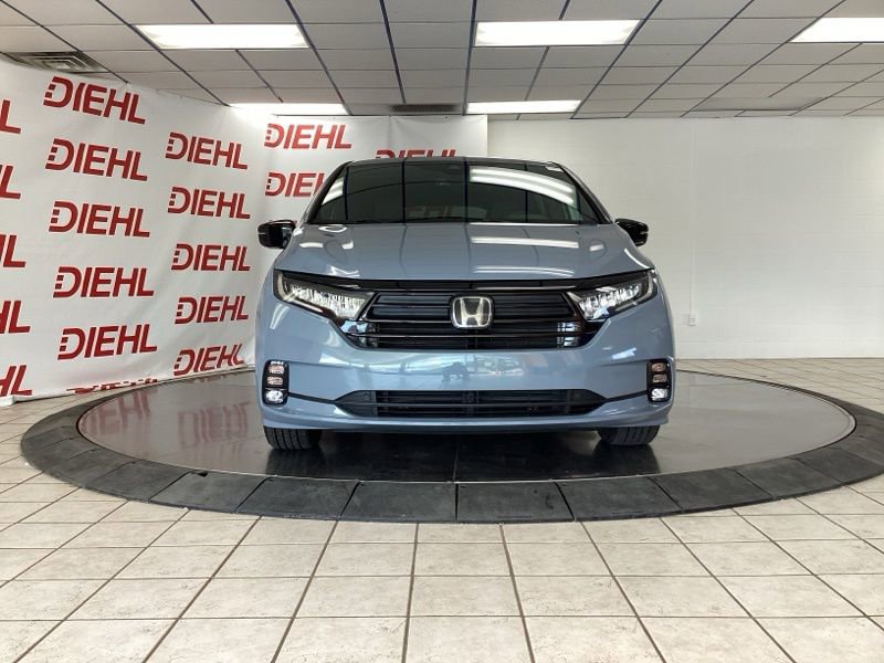 Used 2023 Honda Odyssey Sport image 2