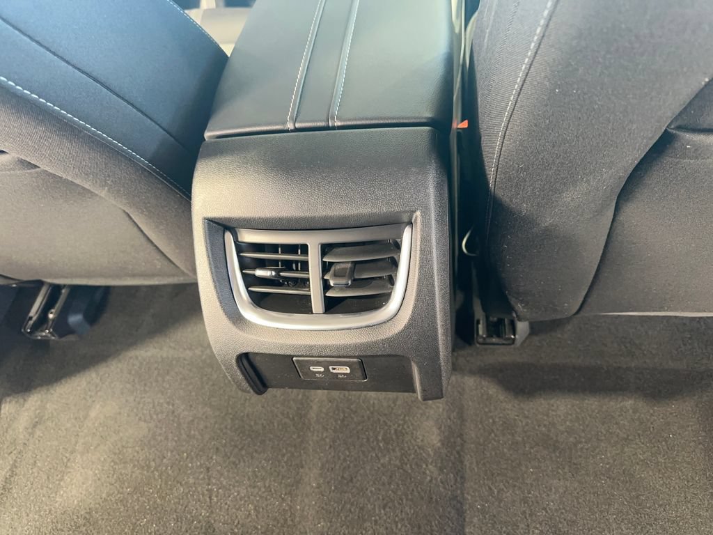 Used 2025 Chevrolet Blazer LT AWD/4WD image 19