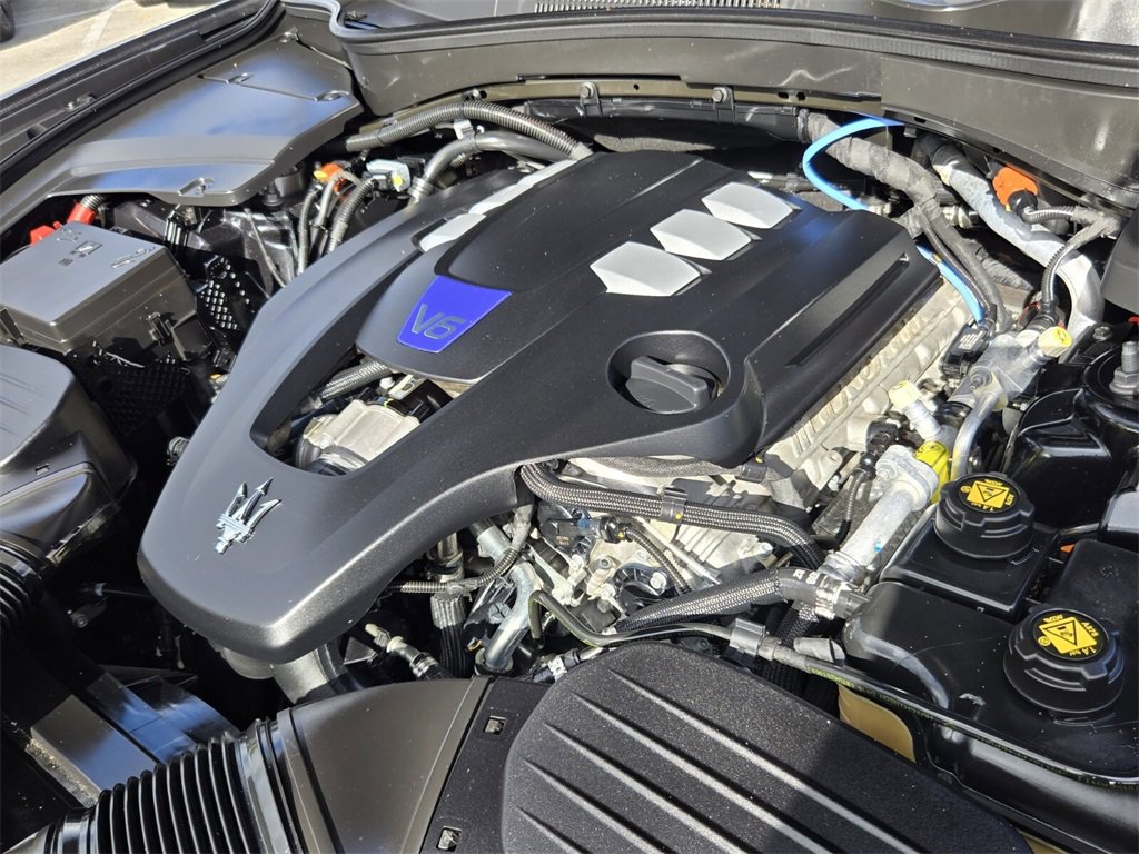 Used 2022 Maserati Levante Modena image 18