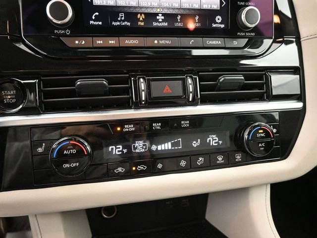 Used 2025 Nissan Pathfinder SV image 34