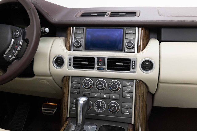 Used 2012 Land Rover Range Rover Autobiography image 16