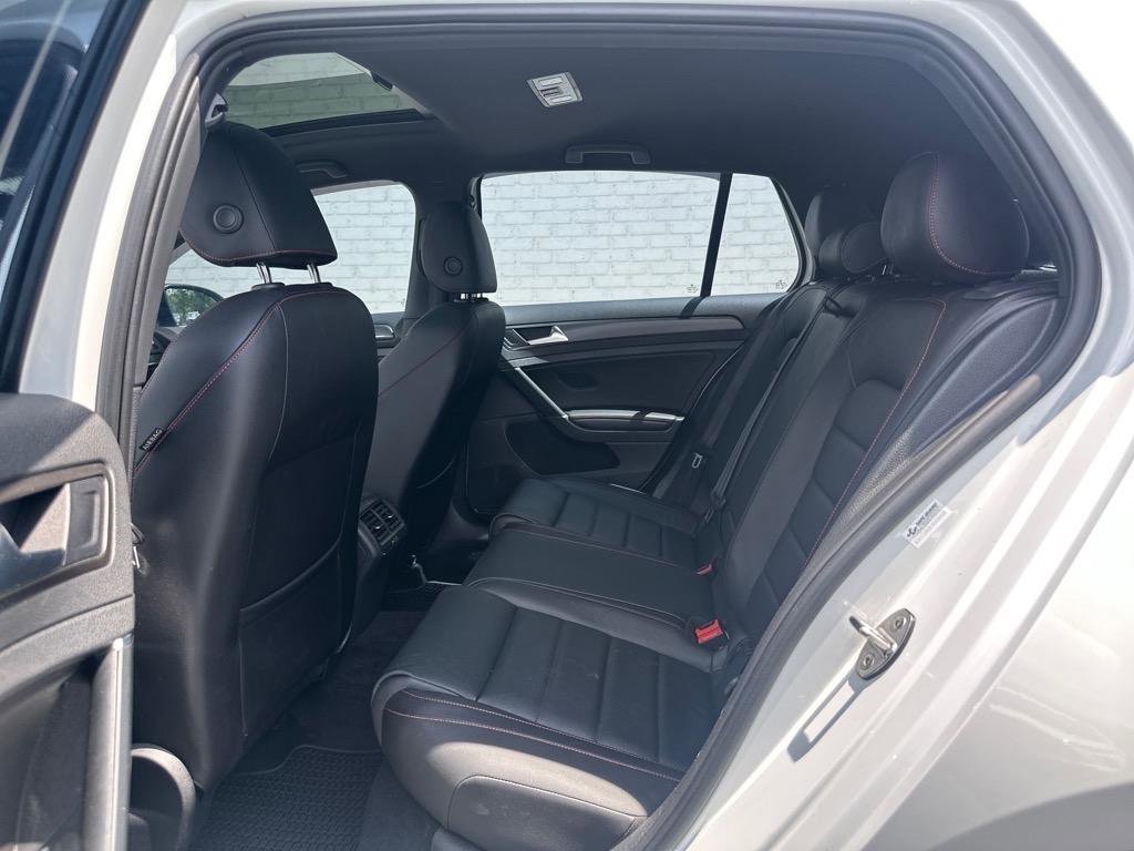 Used 2018 Volkswagen Golf 4-Door image 13