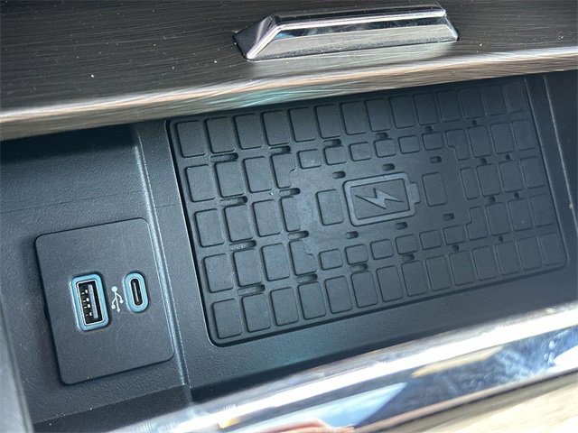 Used 2022 Ford Expedition Limited image 39