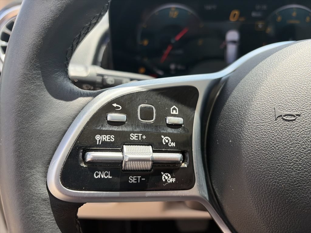 Used 2022 Mercedes-Benz GLB 250 image 23