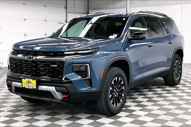 Used 2025 Chevrolet Traverse Z71 w/ Enhanced Driving Package image 12